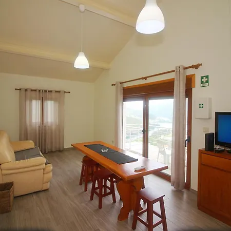 Casa Da Carvalha Mona بيت للعطل Rio Caldo