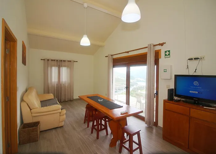 Casa Da Carvalha Mona Holiday home Rio Caldo