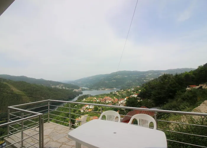 Casa Da Carvalha Mona 펜션